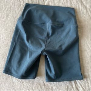 Alo yoga bike short